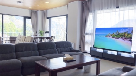 100インチプロジェクターも完備！