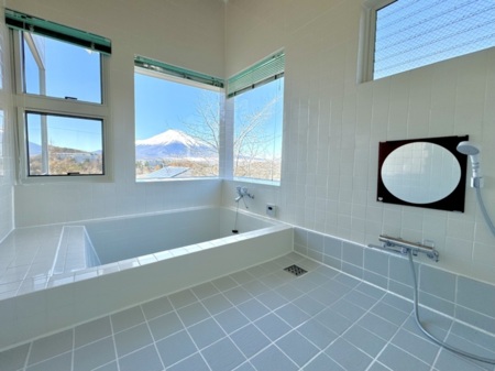 浴室からの富士山