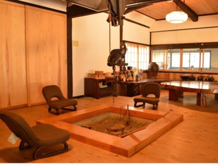 囲炉裏（居間）