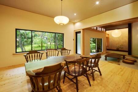 優雅な日本庭園を望む和モダンリビング