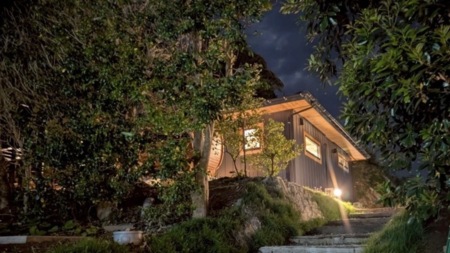 幻想的な空間をお楽しみ下さい。