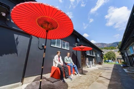 庭には和傘も設置