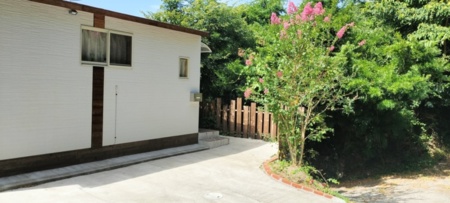 駐車場　普通車と軽自動車が可能