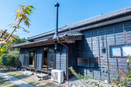 南側の建物全景