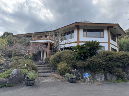 440㎡オーバーのログハウス、P7台以上